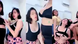 Jilat Uting Bareng Host Seksi Di Mango Live