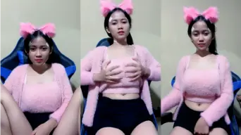 Syafirah Tobrut Mango Menggoda Dengan Gaun Pink Yang Menyala