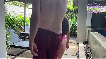 Gadis Thailand Menggoda Klien Bule Berpenis Besar Untuk Oral, Bercinta, Dan Squirting!
