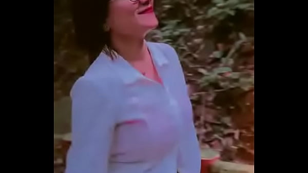 Desi Cewek Babita, Bikin Ngilu Lihat Lekuk Tubuhnya