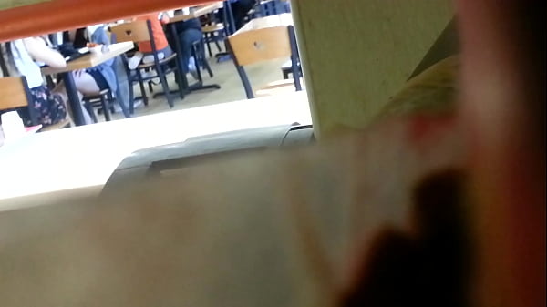 Chica Asiática En Calzones