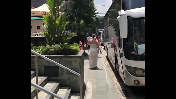 Cewek China Montok Banget, Pantatnya Gede Bikin Ngiler