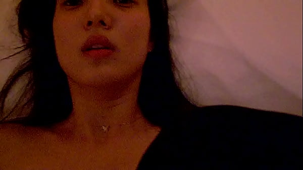 Gadis Tionghoa Cantik Menelan Cairan Pria