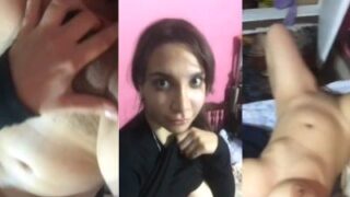 Cewek India Telanjang, Buka Baju, Pamerin Tetek Dan Pantatnya.