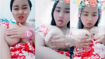 Dedek 19 Tahun, Toge Montok, Tetek Diremas Melet-melet