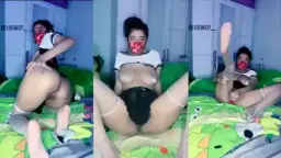 Ica Buka Lebar Pamer Meki Pink Basah Siap Digoyang