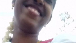Video Cewek Adivasi India Pamer Tete Di Luar Ruangan