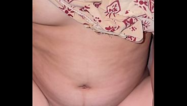 Ibu Temanku Yang Janda Ngajak Aku Ngentot Di Kamarnya, Rasanya Bikin Makin Ereksi.