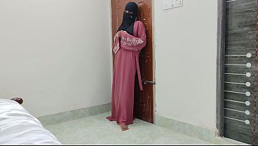 Ngentot Pertama Sama Pacar Hijab Lugu India, Makin Malu-malu Tapi Nikmat Banget