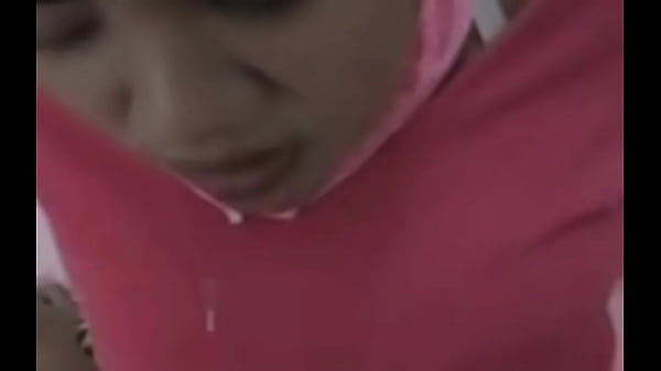 Hijab, Nafsu Terpendam Yang Siap Meledak Di Ranjang.