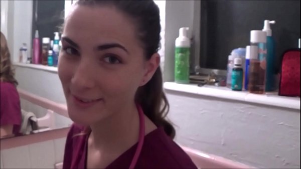 Nafsu Ngeseks Bareng Ibu Tiri Perawat, Jane, Biar Aku Pancut Di Dalam – Terapi Keluarga