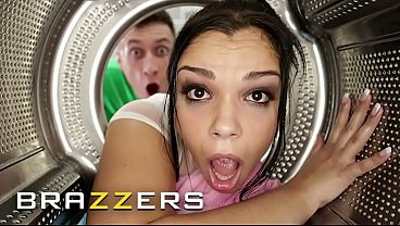 Tersangkut Di Situasi Liar, Bintang-bintang Besar Brazzers Berakhir Ngentot Brutal Di Kompilasi Ini