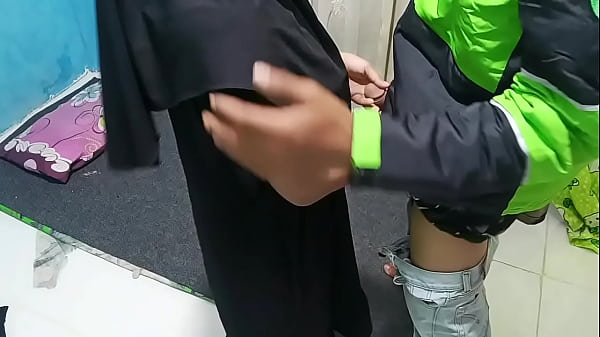 Prank Ajak Ojol Ngentot, Bikin Si Abang Langsung Tegang.