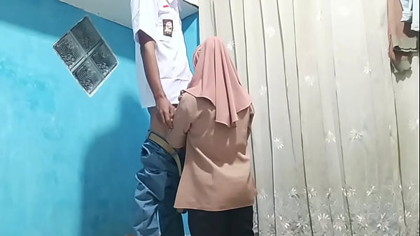 Murid Ngewe Bu Guru Selesai Jam Sekolah