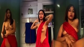 Cewek Desi India Buka Saree, Video Bugil Bikin Gregetan.