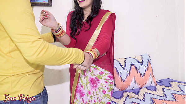 Desi Bhabhi Mulut Digojlok Dalem, Kontol Masuk Lubang Pantat, Video Sex Hindi Panas.