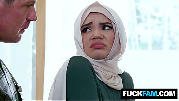 Mantap! Cewek Hijab Imut Baru Pertama Kali Dientot Tukang Pipa Naudi Nala, Jason Sarcinelli