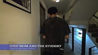 Ibu Tiri Lagi Panas, Muridnya Kena Sikat.