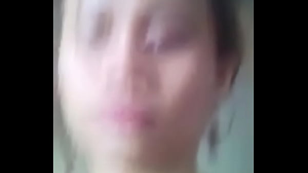 Cewek India Ngewe Sambil Ngenyangin Mulut