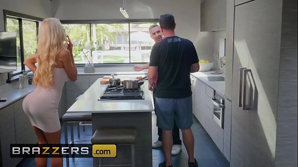 Istri Nyata Cerita – Courtney Taylor, Keiran Lee – Courtney Bantuin Mainin Kontol – Brazzers