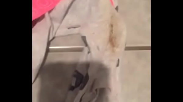 Desi, Siap Digoyang Malam Ini, Tubuhmu Bikin Nagih.