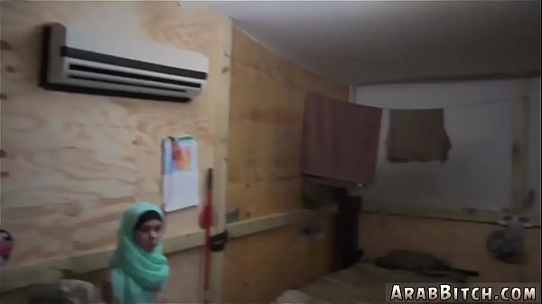 Aksi Pertama Anal Arab, Jalankan Operasi Memek Basah!