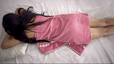 Bokep Nri, Pelayan Pijat Pantatnya Lalu Ngentot Memek Sapi Montok.