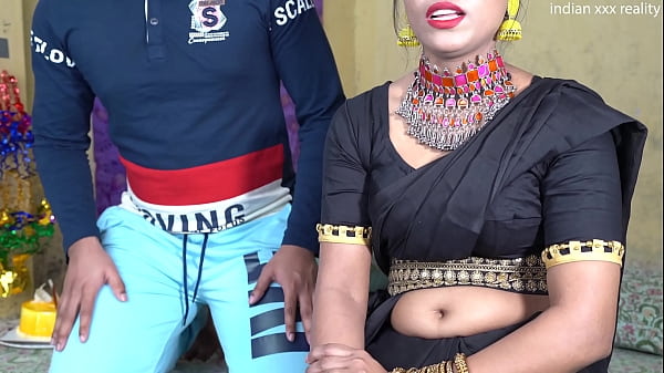 Mama Tiri India Lagi Ulang Tahun, Siap-siap Digebukin Gaya Desi Hot