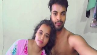 Cowok Kampus Ngentot Memek Pacarnya Di Webcam Gaya Desi