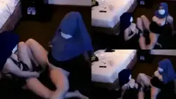Ibu Hijab Sama Anaknya Saling Gigit, Nafsu Panas Di Kamar.
