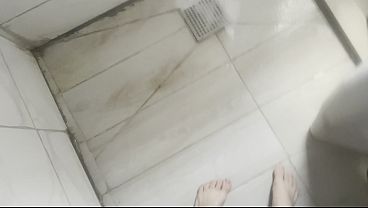 Aku Nemuin Dildo Di Ibu Tiri Arabku, Lalu Kusuruh Dia Nyobain Kontol Asli.