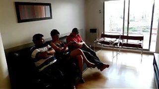 Gak Ada Acara Di Tv, Jadi Gue Ngebanci Tukang Pipa Dan Temen Suami Gue, Mak Nyosss Banget Kita Ngebanci
