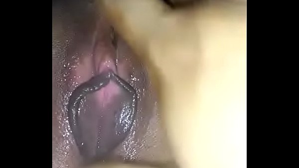 Cewek India Lagi Ngelocokin Diri Sampe Basah Keringetan.