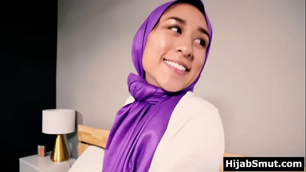 Gadis Arab Berhijab Digebukin Tanpa Izin Ortu.